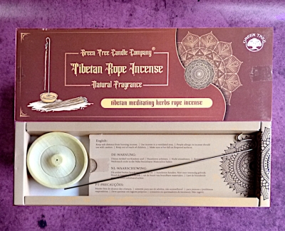Hochwertiges Geschenkset "meditating herbs" Tibetische Räucherseile und Halter